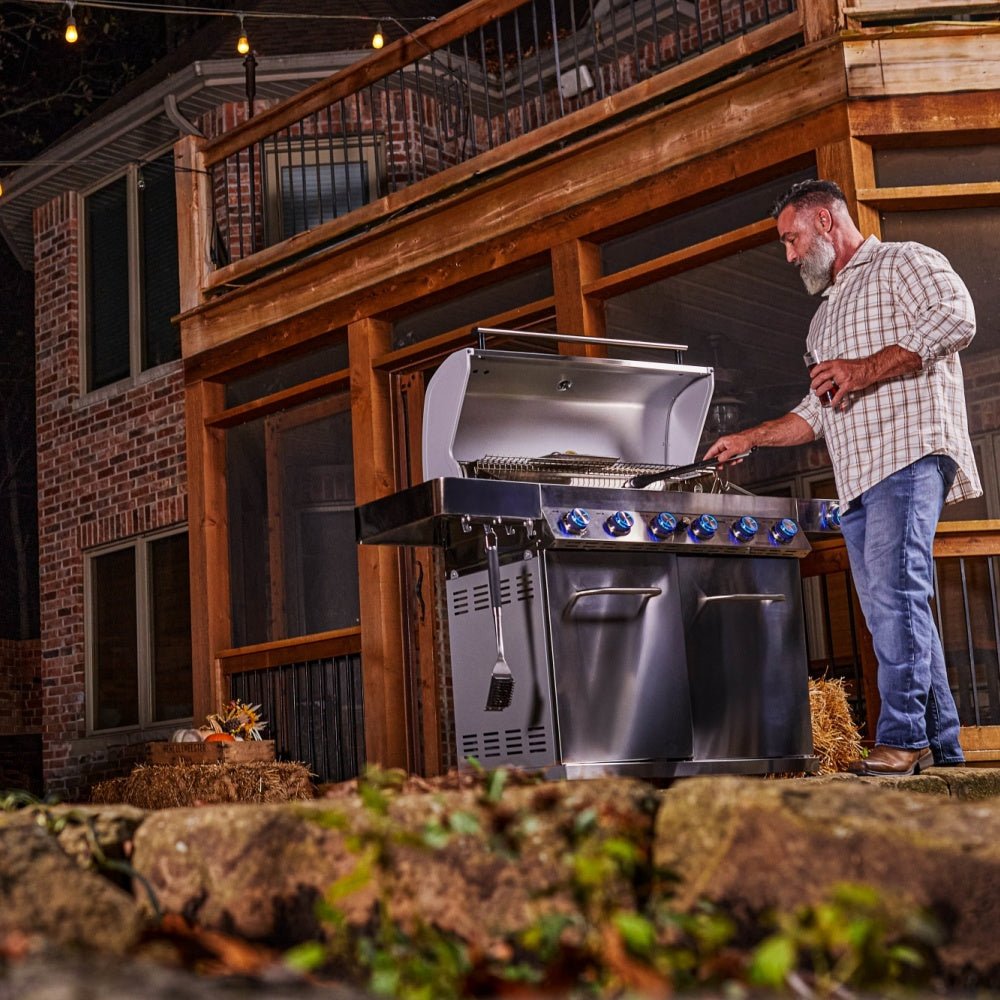 77352 | Stainless Propane Gas Grill