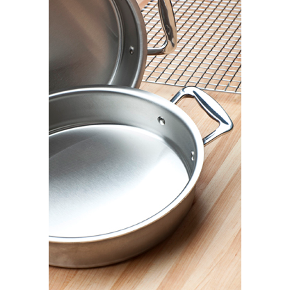 9" Round Cake Pan with Handles