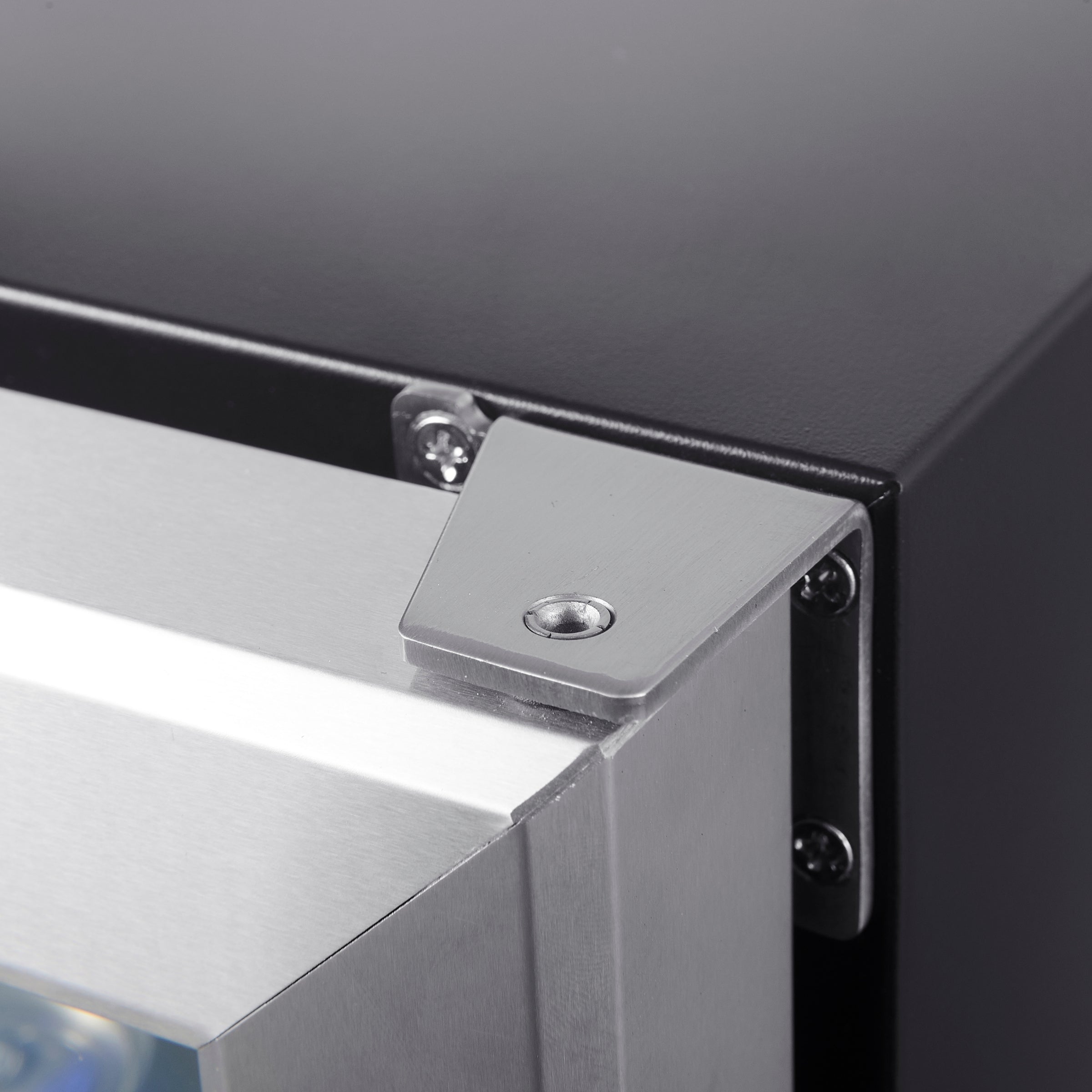 30-Inch Dual-Zone Beverage Refrigerator