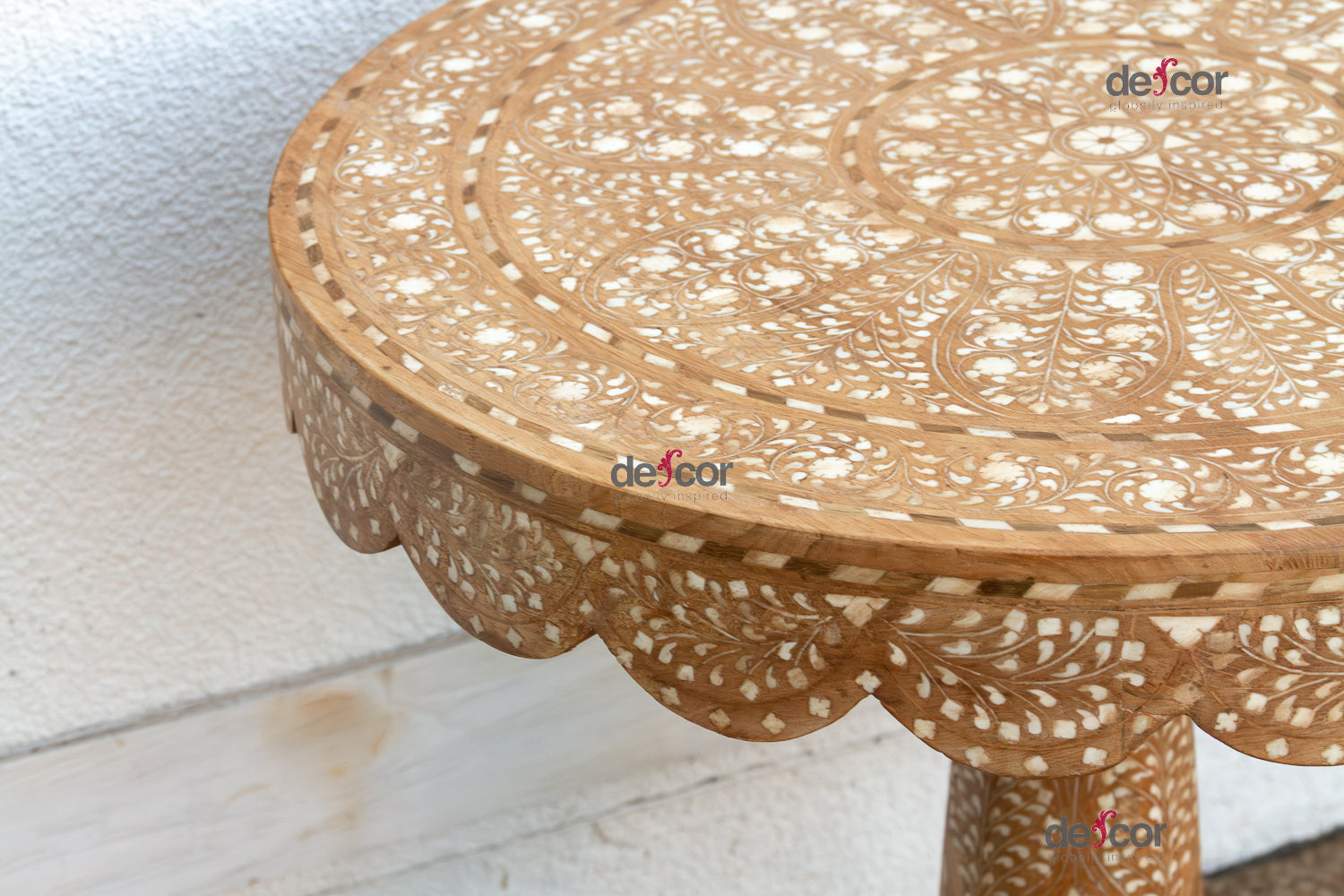 24" DM Scalloped Edge Inlay Side Table (Trade)