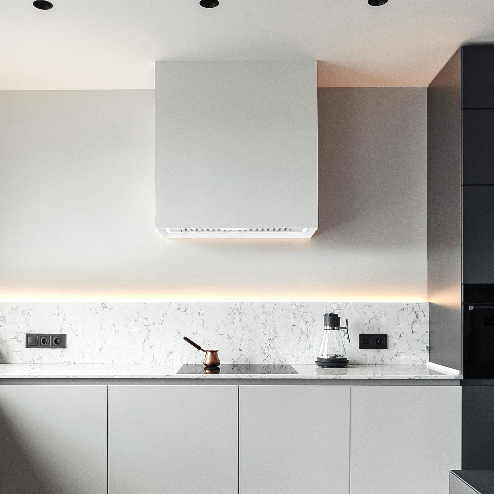 Akicon 30" Stainless Steel Wall Mount Range Hood Modern Box with 600 CFM Vent Hood