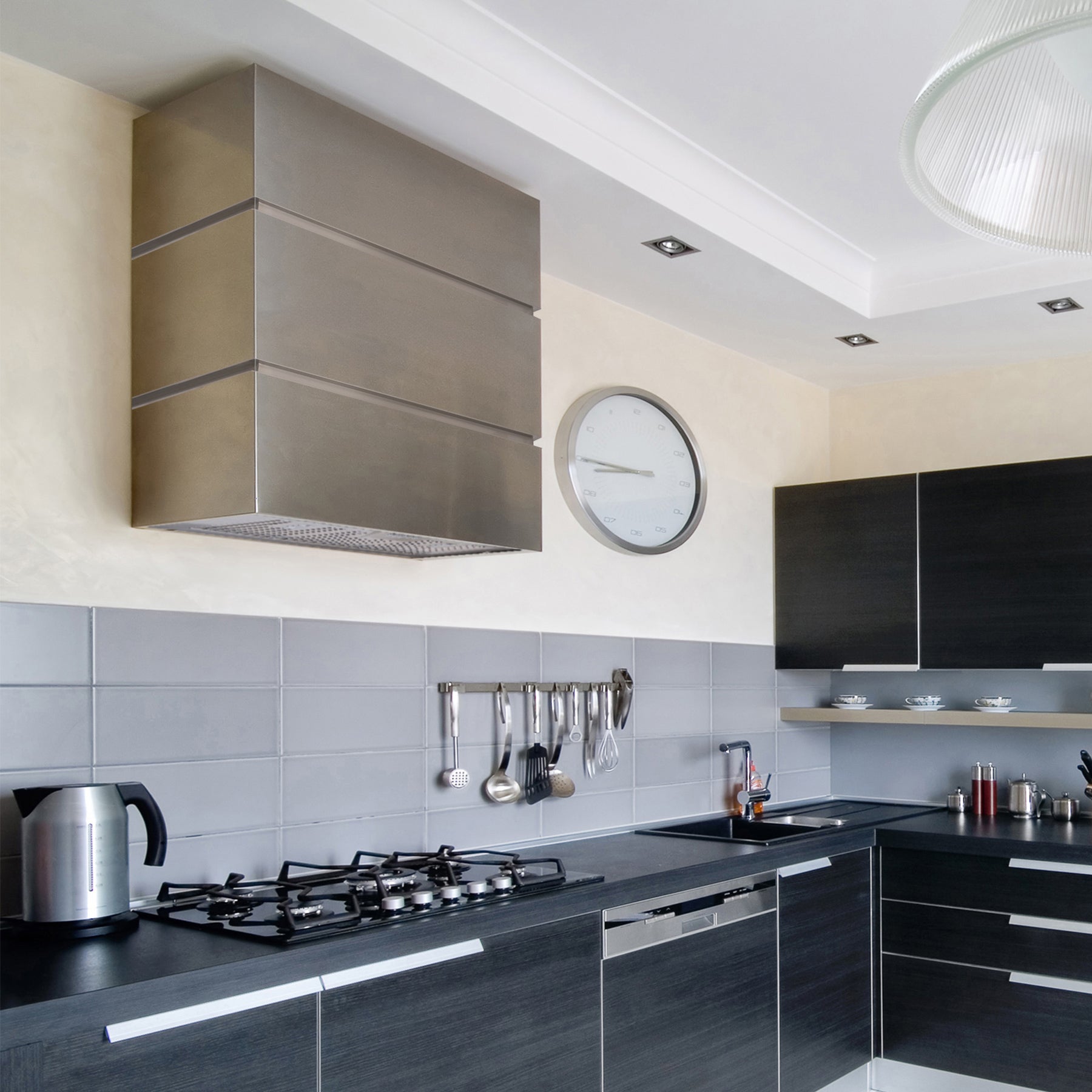 Akicon 30" Stainless Steel Wall Mount Range Hood, 3 Stacks Kitchen Hood with 600 CFM Vent Motor